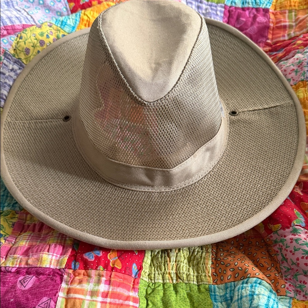 Beige Wide-Brim Ventilated Sun Hat